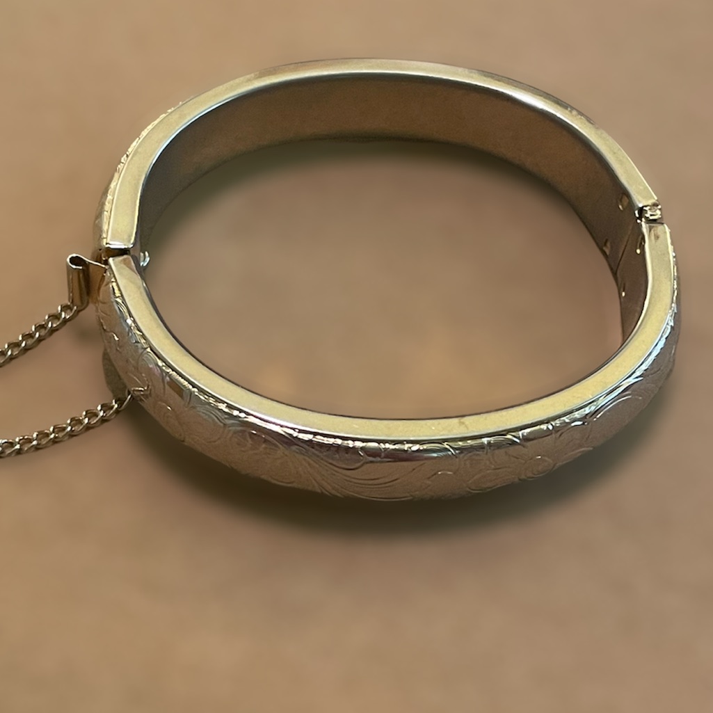 Silver Tone Bracelet Silver Tone Bracelet